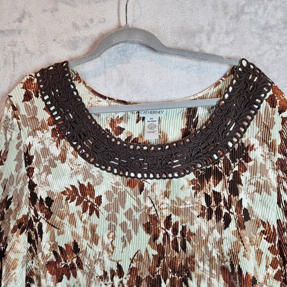 Catherines Womens 4X Brown Leaf Print Pleated Blouse Crochet Neck bell sleeves - Picture 3 of 15